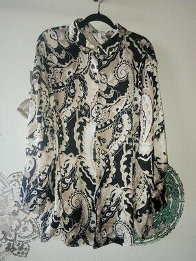 Satin print size 22/24